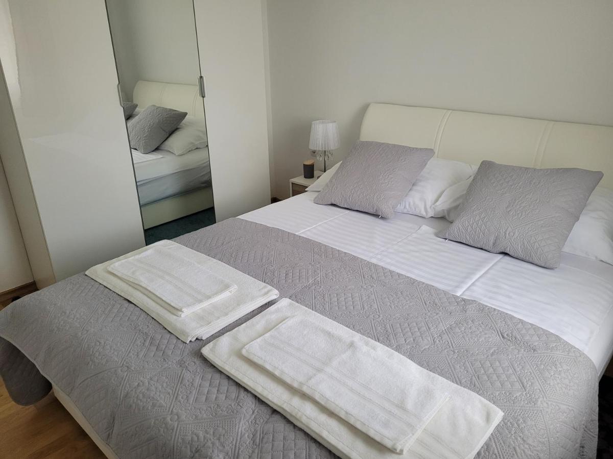 Lipa Mare Vir Apartment Ngoại thất bức ảnh